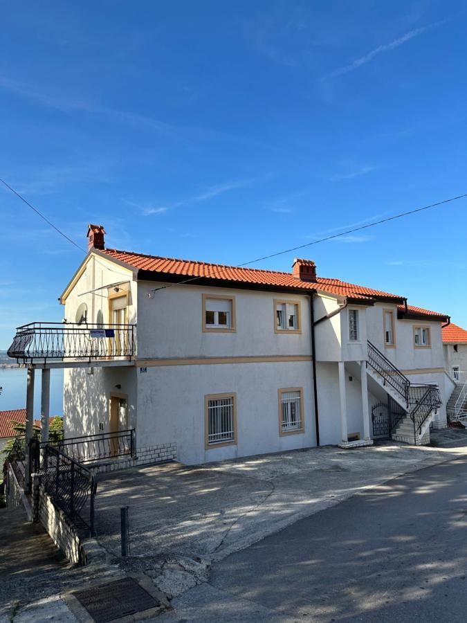 Apartments Badnje Dramalj Exterior foto